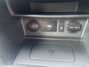 Hyundai KONA 1.6 h-GDi Premium SUV 5dr Petrol Hybrid DCT Euro 6 (s/s) (141 ps