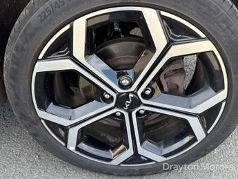 Kia Niro 1.6 GDi 11.1kWh 4 SUV 5dr Petrol Plug-in Hybrid DCT Euro 6 (s/s)