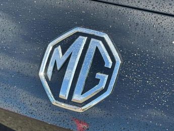 MG MG4 51kWh SE Auto 5dr