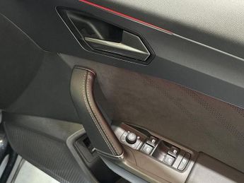 CUPRA FORMENTOR 1.5 eTSI 150 V2 5dr DSG