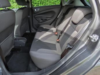 Ford Fiesta 1.0T EcoBoost Zetec Hatchback 5dr Petrol Powershift Euro 6 (100 