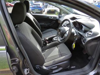 Ford Fiesta 1.0T EcoBoost Zetec Hatchback 5dr Petrol Powershift Euro 6 (100 