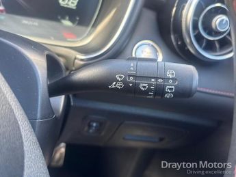 MG MG HS 1.5 T-GDI Trophy SUV 5dr Petrol DCT Euro 6 (s/s) (162 ps)