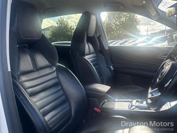 MG MG HS 1.5 T-GDI Trophy SUV 5dr Petrol DCT Euro 6 (s/s) (162 ps)