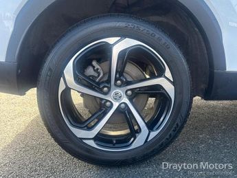 MG MG HS 1.5 T-GDI Trophy SUV 5dr Petrol DCT Euro 6 (s/s) (162 ps)