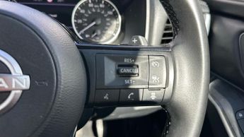 Nissan Qashqai 1.3 DIG-T MHEV Acenta Premium SUV 5dr Petrol Hybrid XTRON Euro 6