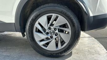 Nissan Qashqai 1.3 DIG-T MHEV Acenta Premium SUV 5dr Petrol Hybrid XTRON Euro 6