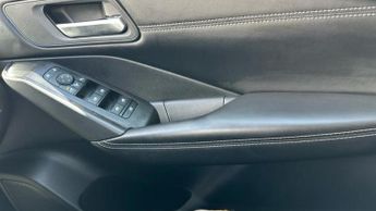 Nissan Qashqai 1.3 DIG-T MHEV Acenta Premium SUV 5dr Petrol Hybrid XTRON Euro 6