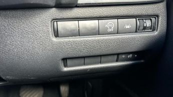 Nissan Qashqai 1.3 DIG-T MHEV Acenta Premium SUV 5dr Petrol Hybrid XTRON Euro 6