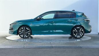 Peugeot 308 308 HAT 1.2 Hybrid 145 GT E-dsc6