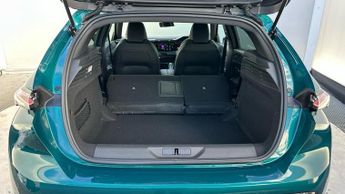 Peugeot 308 308 HAT 1.2 Hybrid 145 GT E-dsc6
