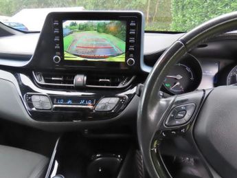 Toyota C-HR 1.8 VVT-h Design SUV 5dr Petrol Hybrid CVT Euro 6 (s/s) (122 ps)
