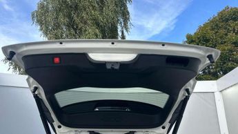 Fiat 600 1.2 MHEV La Prima SUV 5dr Petrol Hybrid e-DCT Euro 6 (s/s) (100 