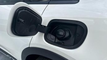 Fiat 600 1.2 MHEV La Prima SUV 5dr Petrol Hybrid e-DCT Euro 6 (s/s) (100 
