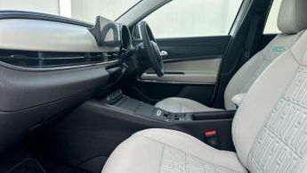 Fiat 600 1.2 MHEV La Prima SUV 5dr Petrol Hybrid e-DCT Euro 6 (s/s) (100 