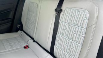 Fiat 600 1.2 MHEV La Prima SUV 5dr Petrol Hybrid e-DCT Euro 6 (s/s) (100 