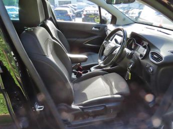 Vauxhall Crossland 1.2 Turbo Elite SUV 5dr Petrol Auto Euro 6 (s/s) (130 ps)