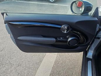 MINI Electric Hatch Cooper SE 32.6kWh Level 2 Auto 3dr
