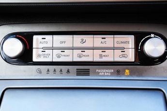 Hyundai KONA 39kWh SE Connect SUV 5dr Electric Auto (10.5kW Charger) (136 ps)
