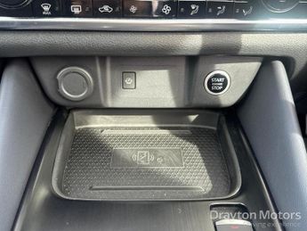 Nissan Qashqai 1.3 DIG-T MHEV Tekna SUV 5dr Petrol Hybrid XTRON Euro 6 (s/s) (1