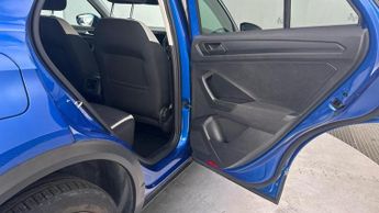 Volkswagen T-Roc 2.0 TDI SEL SUV 5dr Diesel DSG Euro 6 (s/s) (150 ps)