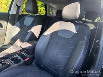 Vauxhall Grandland 1.5 Turbo D Ultimate SUV 5dr Diesel Auto Euro 6 (s/s) (130 ps)