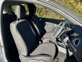 Renault Clio 1.2 16V I-Music 3dr