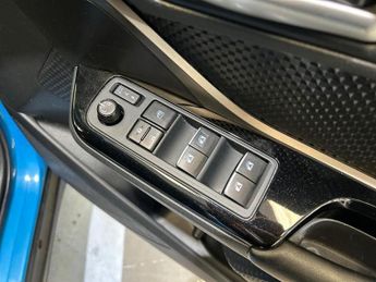 Toyota C-HR 1.8 Hybrid Dynamic 5dr CVT