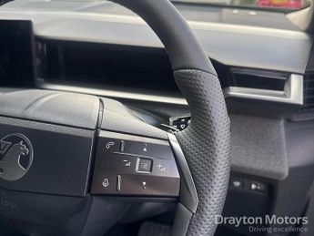 Vauxhall Grandland 1.2 GS SUV 5dr Petrol Hybrid e-DCT Euro 6 (s/s) (145 ps)
