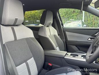 Vauxhall Grandland 1.2 GS SUV 5dr Petrol Hybrid e-DCT Euro 6 (s/s) (145 ps)