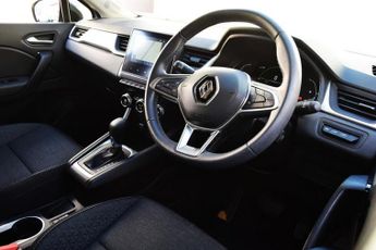 Renault Captur 1.6 E-TECH evolution SUV 5dr Petrol Hybrid Auto Euro 6 (s/s) (14
