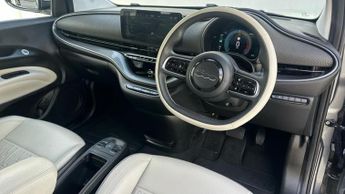 Fiat 500e C 42kWh La Prima Convertible 2dr Electric Auto (118 ps)