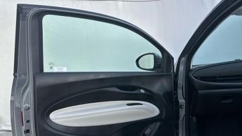 Fiat 500e C 42kWh La Prima Convertible 2dr Electric Auto (118 ps)