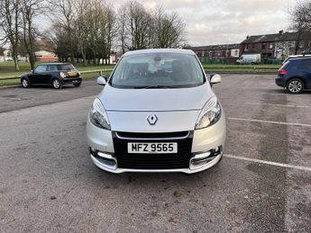 Renault Scenic DYNAMIQUE TOMTOM DCI
