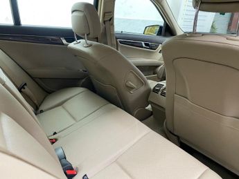 MERCEDES-BENZ C CLASS 2.1 C250 CDI BlueEfficiency Elegance Auto Euro 5 4dr