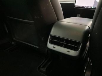 TESLA MODEL 3 (Dual Motor) Performance Auto 4WDE 4dr (Performance Upgrade)