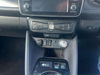 NISSAN LEAF 40kWh N-Connecta