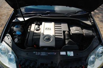VOLKSWAGEN GOLF 2.0 TFSI GTI Pirelli JDM IMPORT