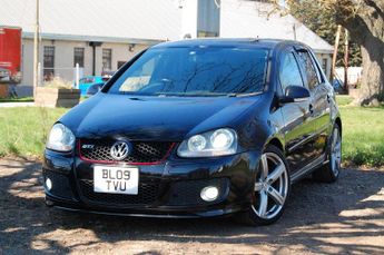 VOLKSWAGEN GOLF 2.0 TFSI GTI Pirelli JDM IMPORT