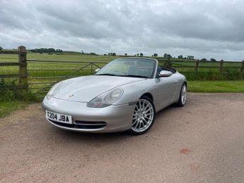 Porsche 911 CARRERA 4 CBLT TIP S
