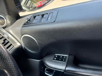 LAND ROVER RANGE ROVER SPORT 3.0 SD V6 HSE Dynamic