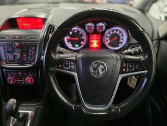 VAUXHALL ZAFIRA TOURER 2.0 CDTi SRi