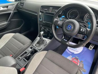VOLKSWAGEN GOLF 2.0 TSI BlueMotion Tech R