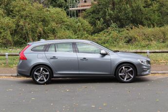 VOLVO V60 2.4 R-Design Lux Nav D6 Twin Engine