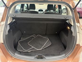 FORD B-MAX 1.4 Zetec Euro 5 5dr