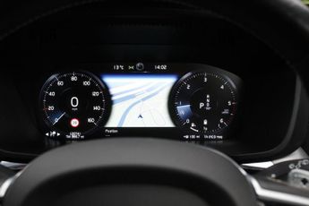 VOLVO XC60 2.0 R-Design Pro B4 (D) AWD (197hp) Auto