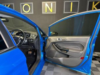 FORD FIESTA 1.6 Titanium