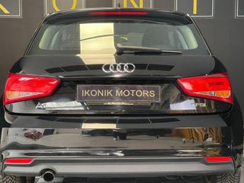 AUDI A1 1.0 TFSI SE