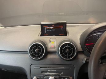 AUDI A1 1.0 TFSI SE