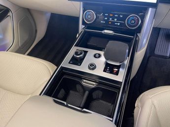 LAND ROVER RANGE ROVER 3.0 P400 MHEV Autobiography